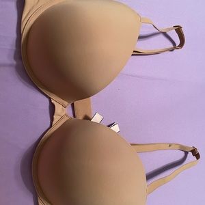 Victoria’s Secret Padded Plunge Bra 36DD